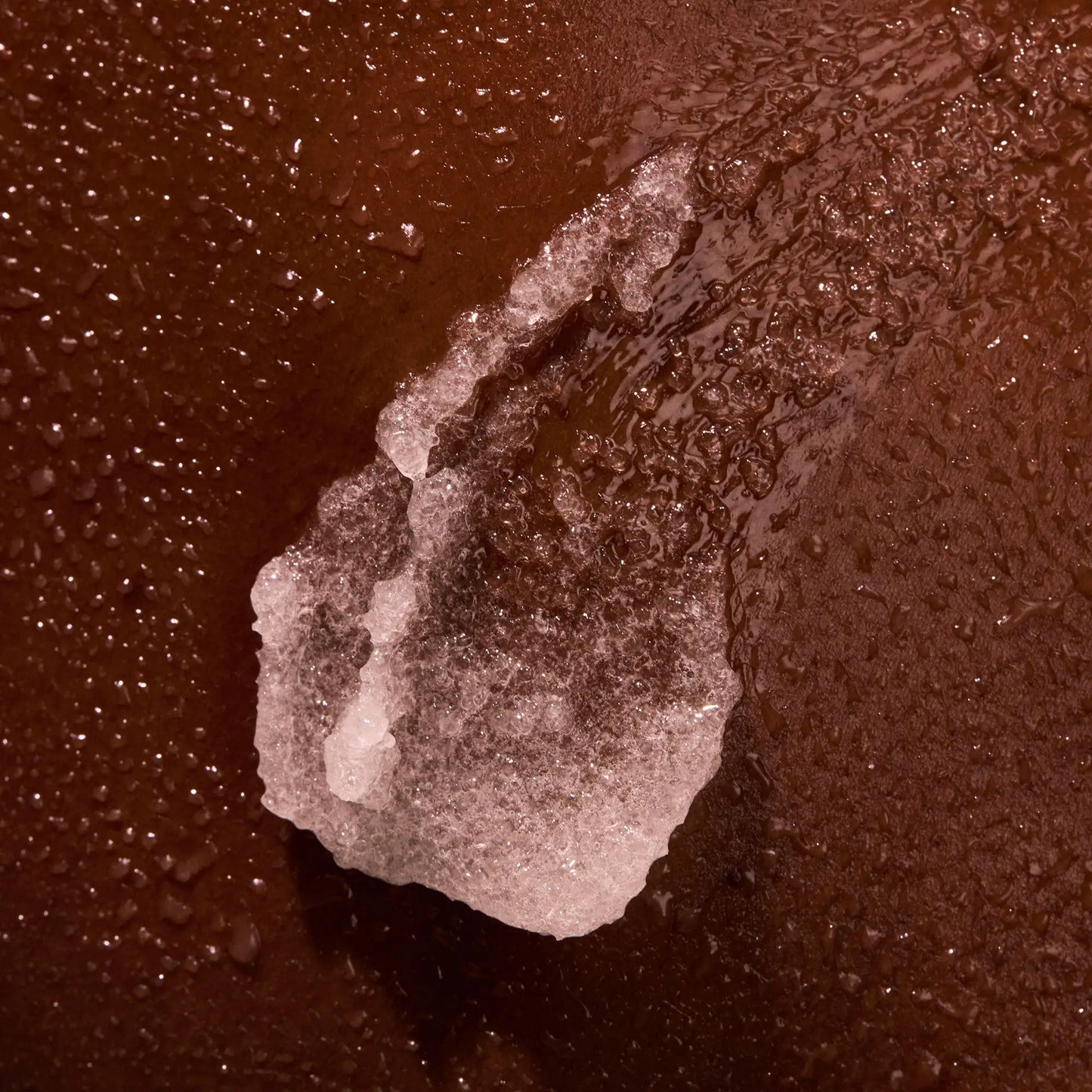 the-glow-getter-multi-oil-body-scrub-t1 NATR-40028-Alt-Image-TheGlowGetterMulti-OilBodyScrub-08.webp