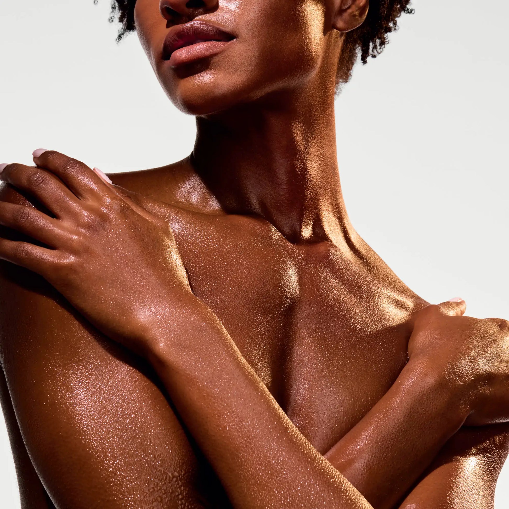 the-glow-getter-multi-oil-body-scrub-t1 NATR-40028-Alt-Image-The_Glow_Getter_Multi-Oil_Body_Scrub-06_1.webp